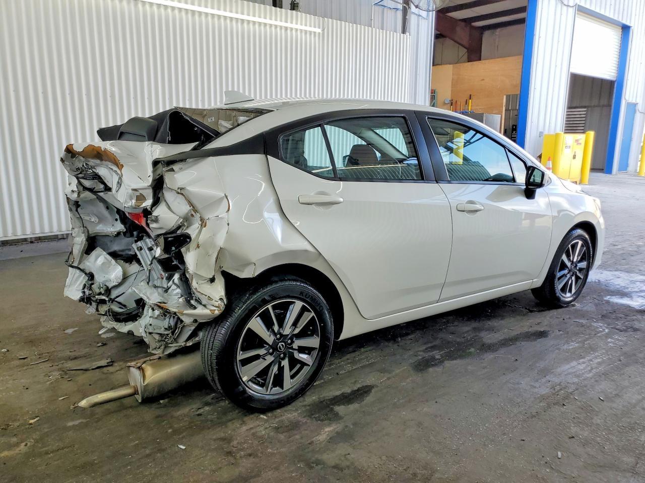 2025 Nissan Versa Sv - zdjęcie 3