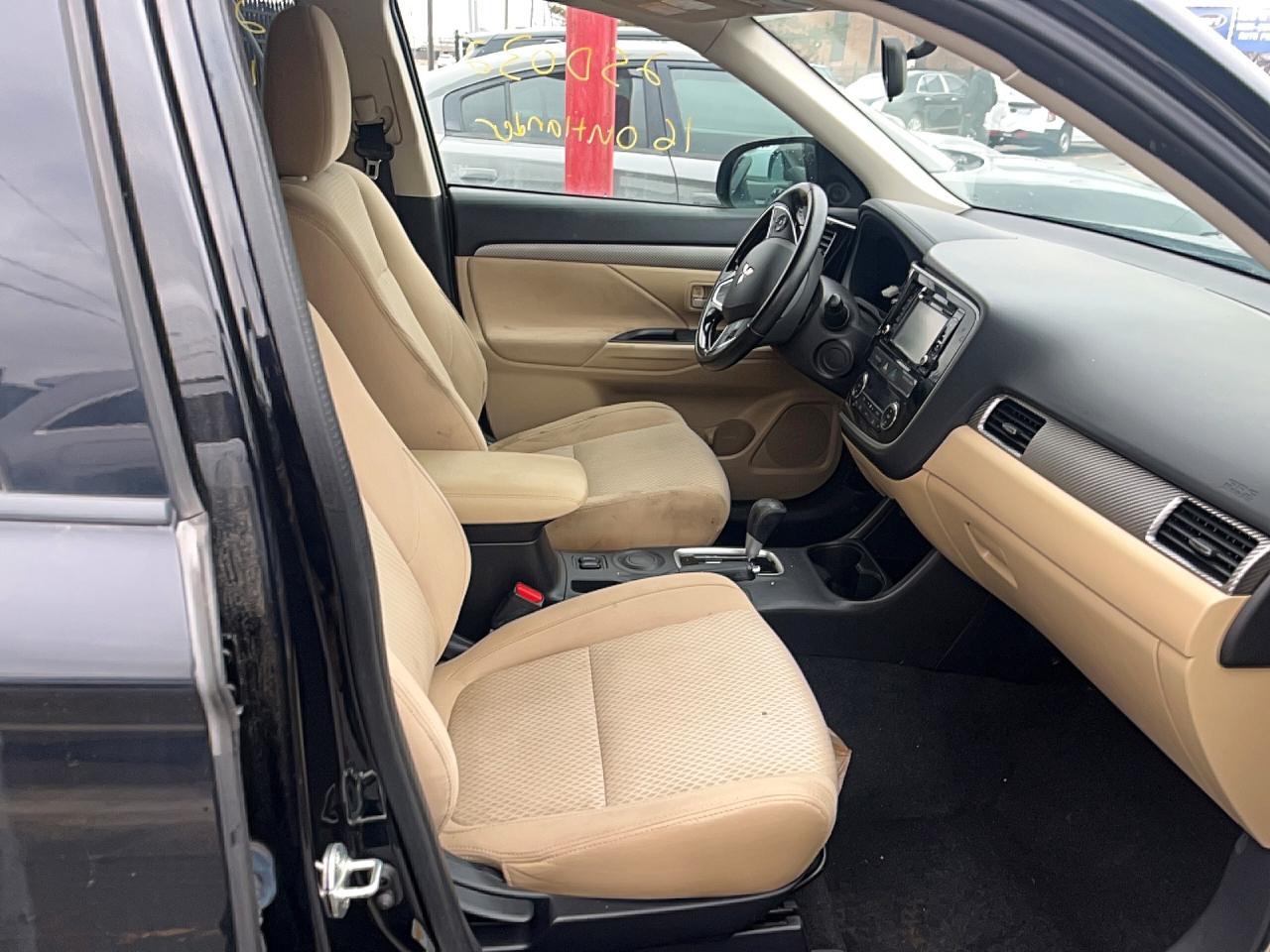 2016 Mitsubishi Outlander Se - zdjęcie 5