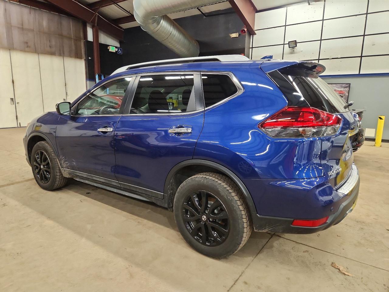 2019 Nissan Rogue Sv - zdjęcie 2