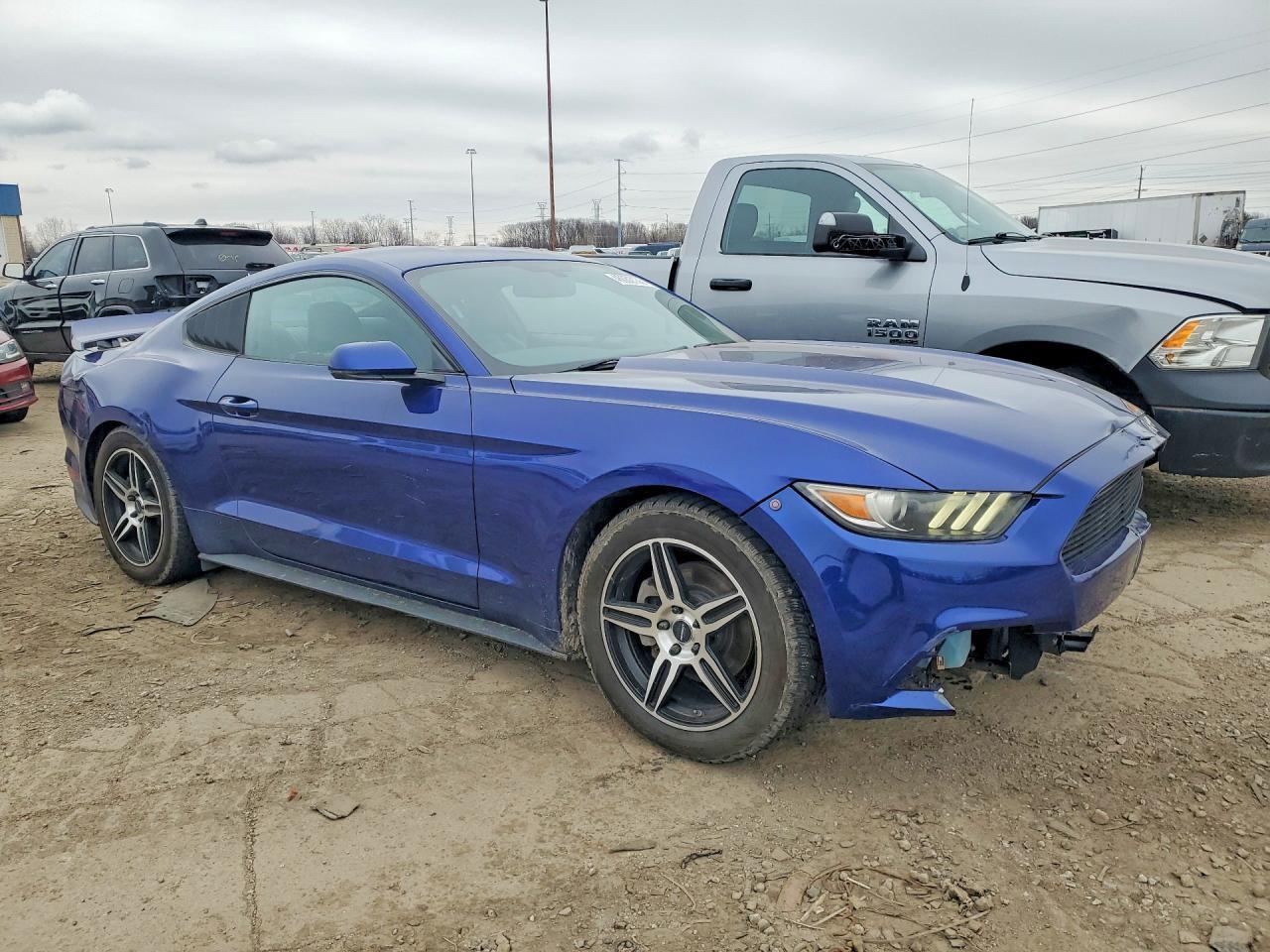 2016 Ford Mustang - zdjęcie 4