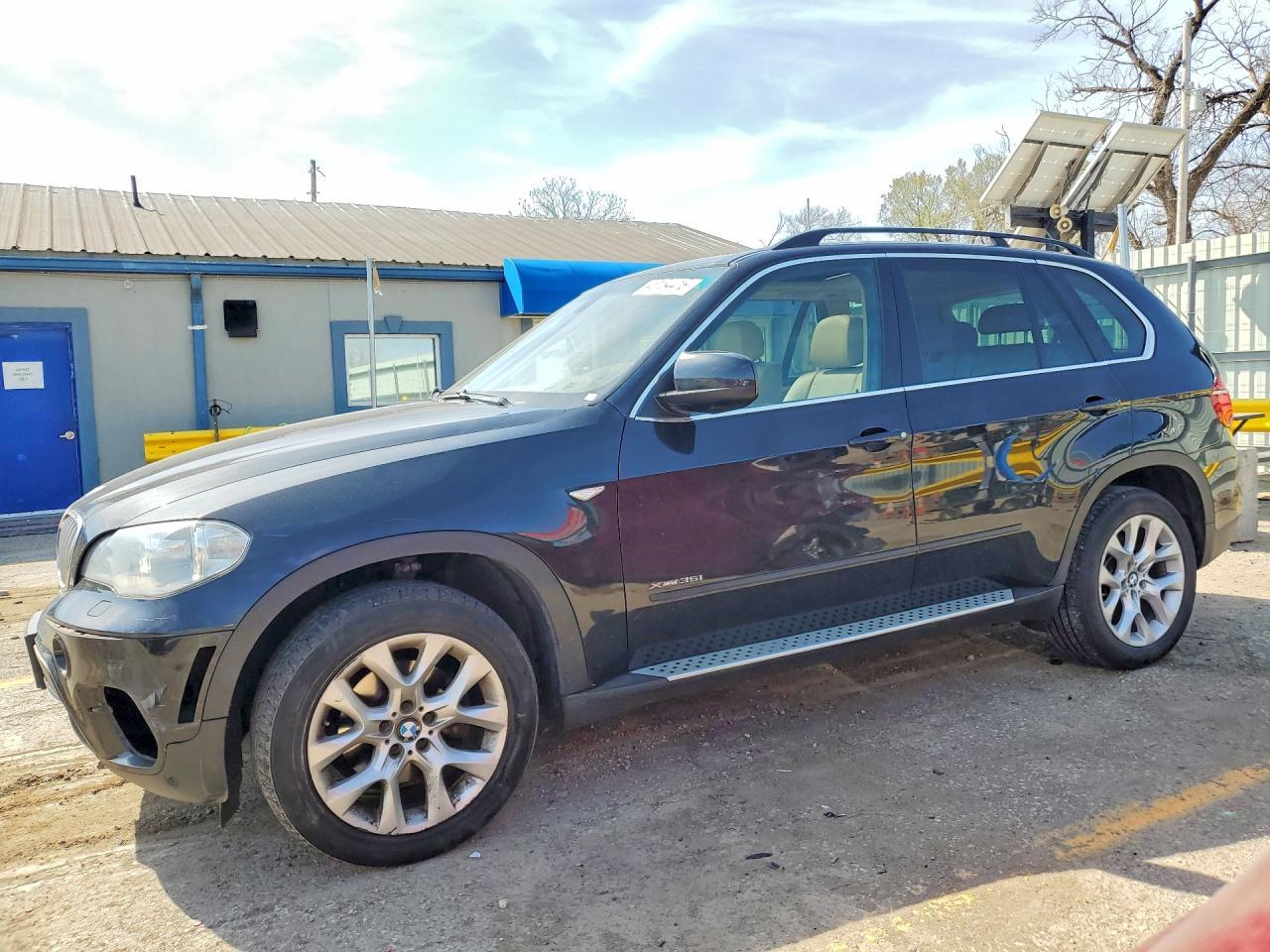 2013 BMW X5 xDrive35I - zdjęcie główne