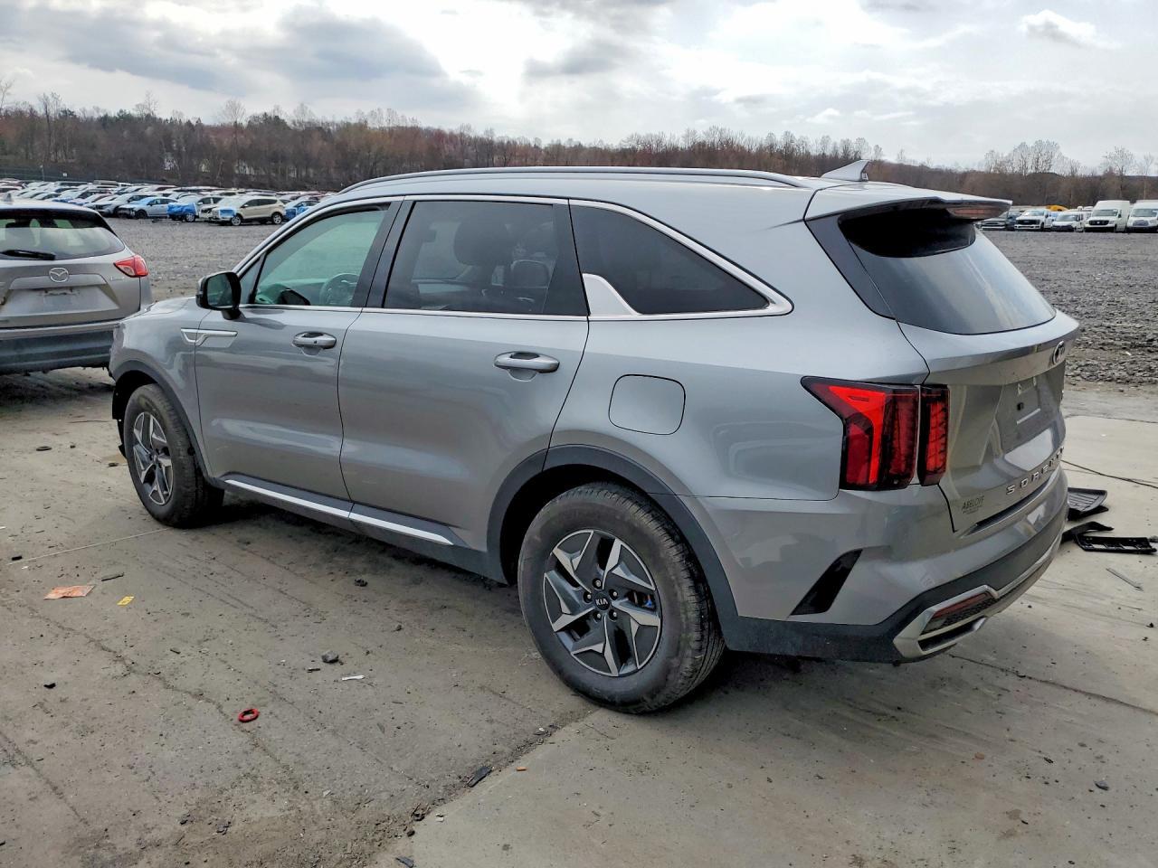 2021 Kia Sorento Hybrid S - zdjęcie 2