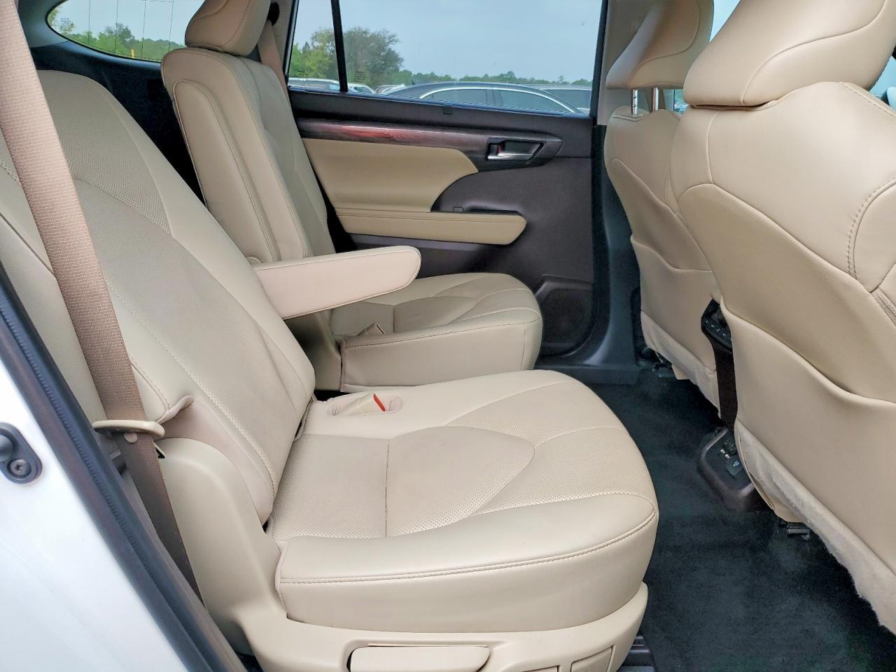 2021 Toyota Highlander Limited - zdjęcie 11
