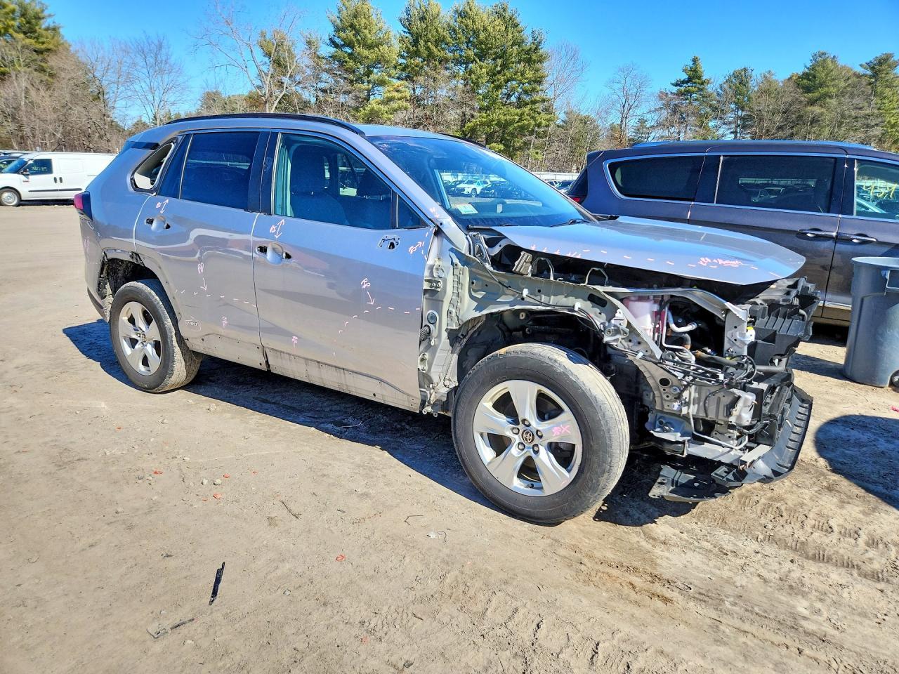 2021 Toyota Rav4 Hybrid Xle - zdjęcie 4
