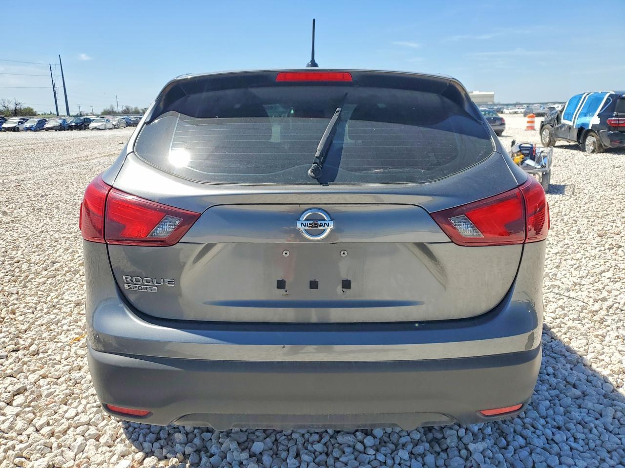 2018 Nissan Rogue Sport S - zdjęcie 6