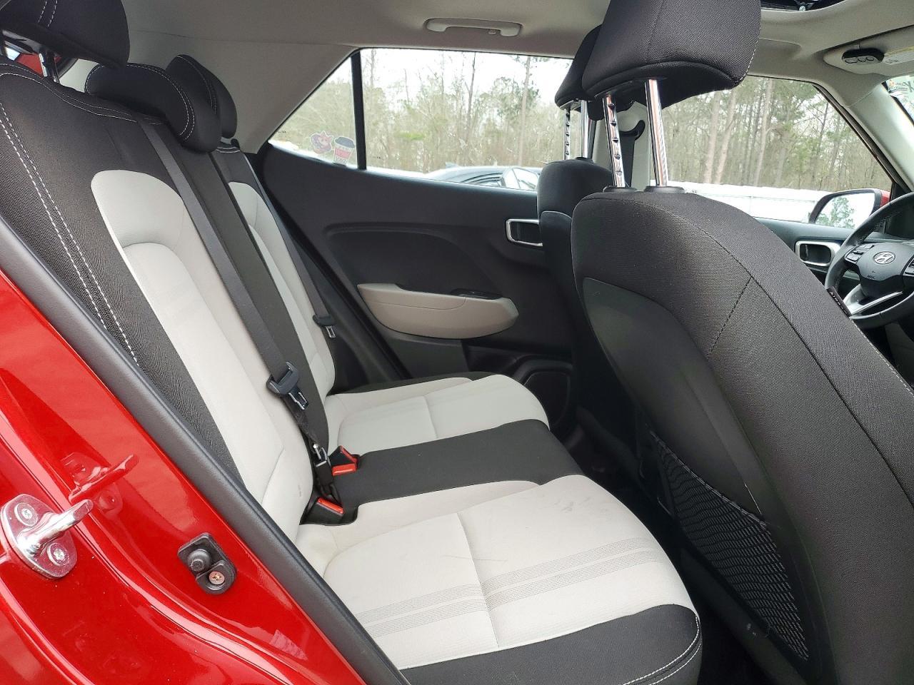 2024 Hyundai Venue Sel - zdjęcie 10