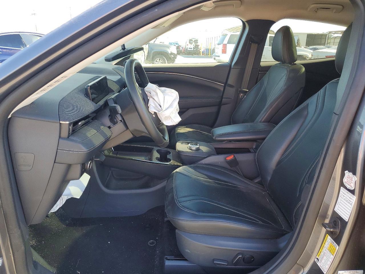 2023 Ford Mustang Mach-E Premium - zdjęcie 7