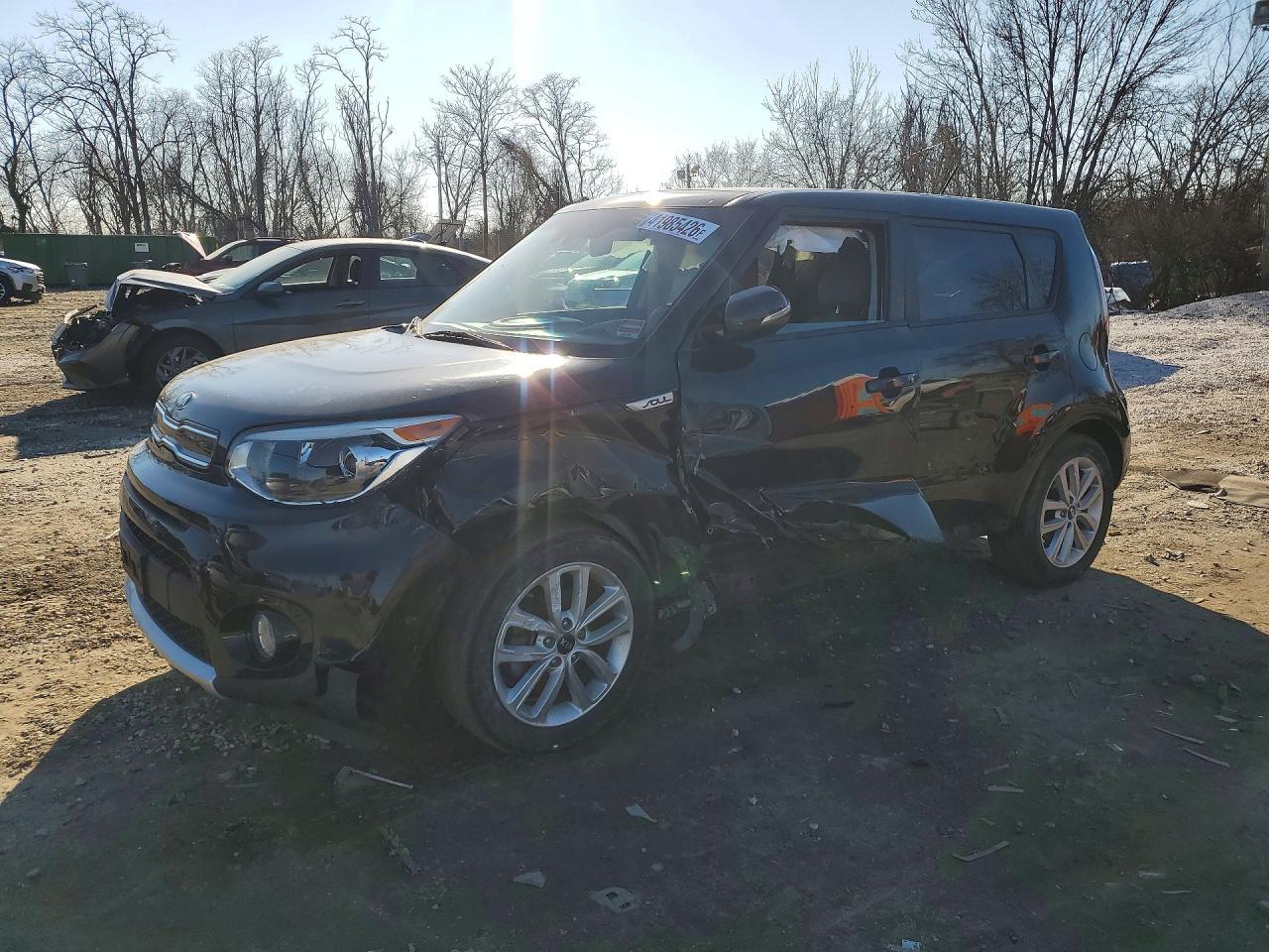 2017 Kia Soul + - zdjęcie główne