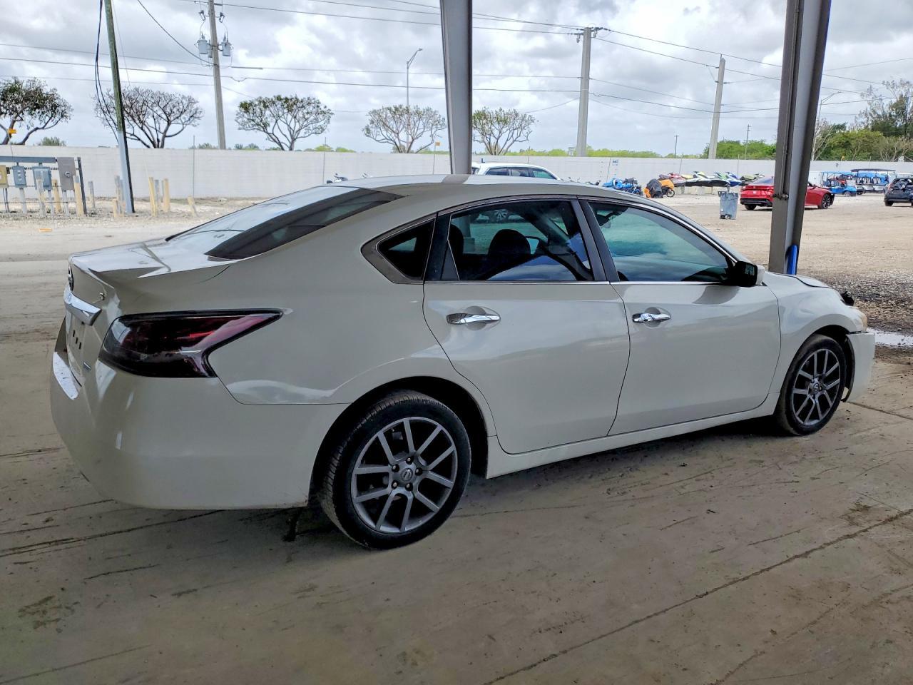 2013 Nissan Altima 2.5 - zdjęcie 3