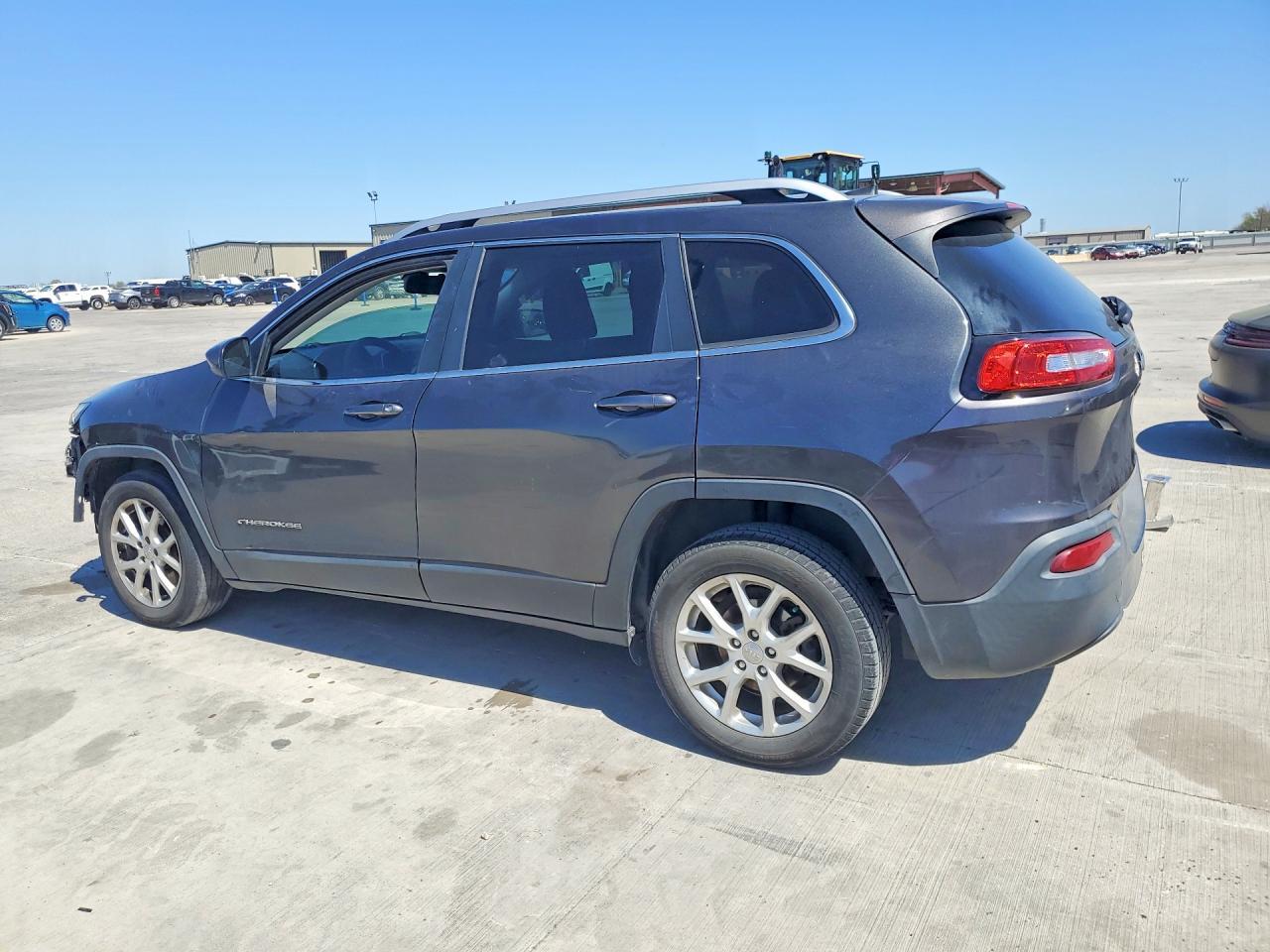 2016 Jeep Cherokee Latitude - zdjęcie 2