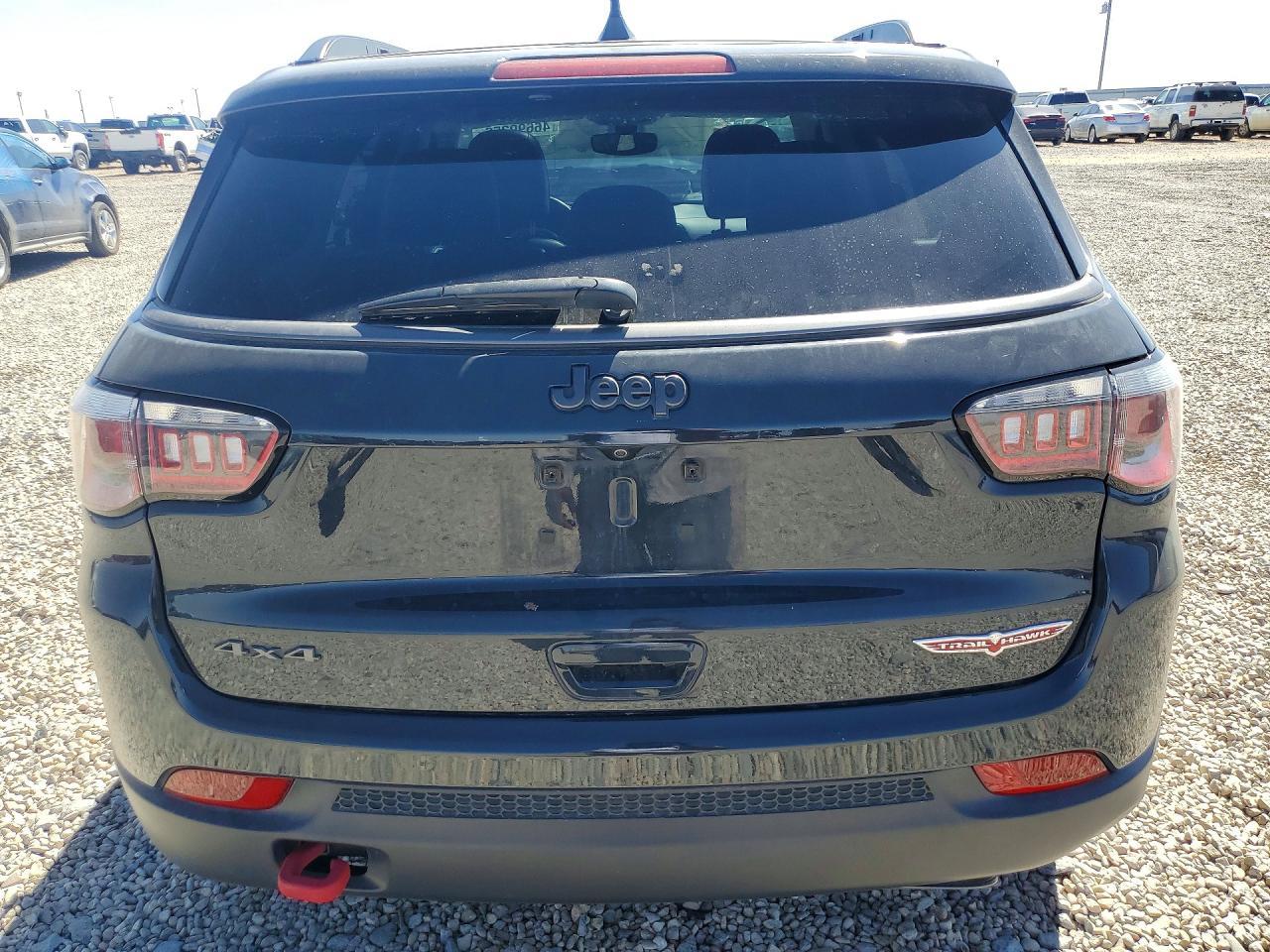 2017 Jeep Compass Trailhawk - zdjęcie 6