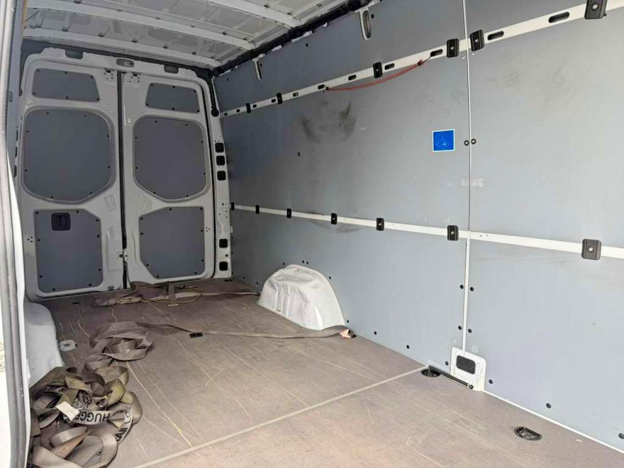 2023 Mercedes-Benz Sprinter 2500 - zdjęcie 9