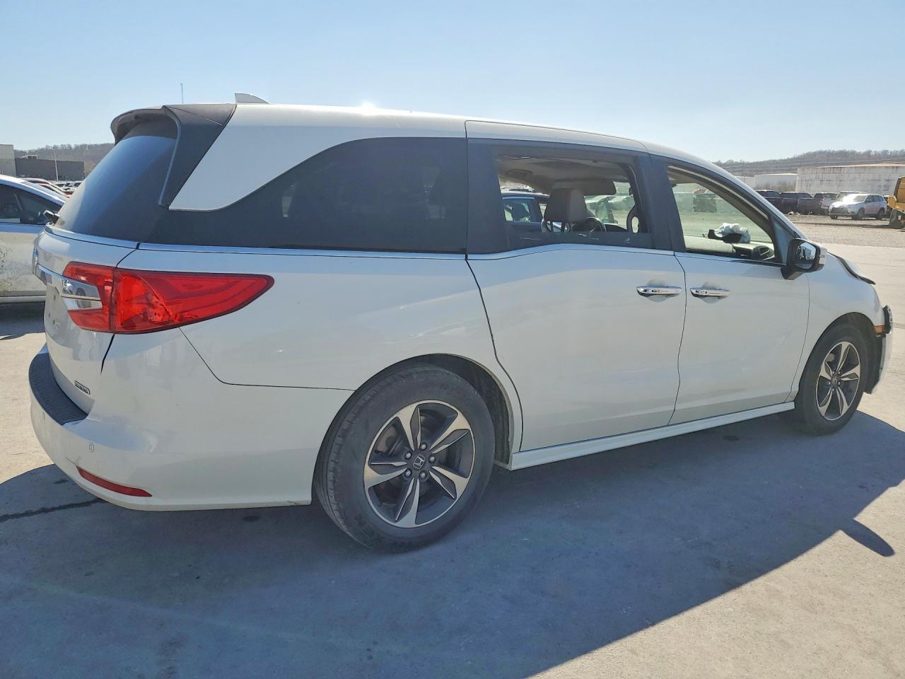 2020 Honda Odyssey Touring - zdjęcie 3
