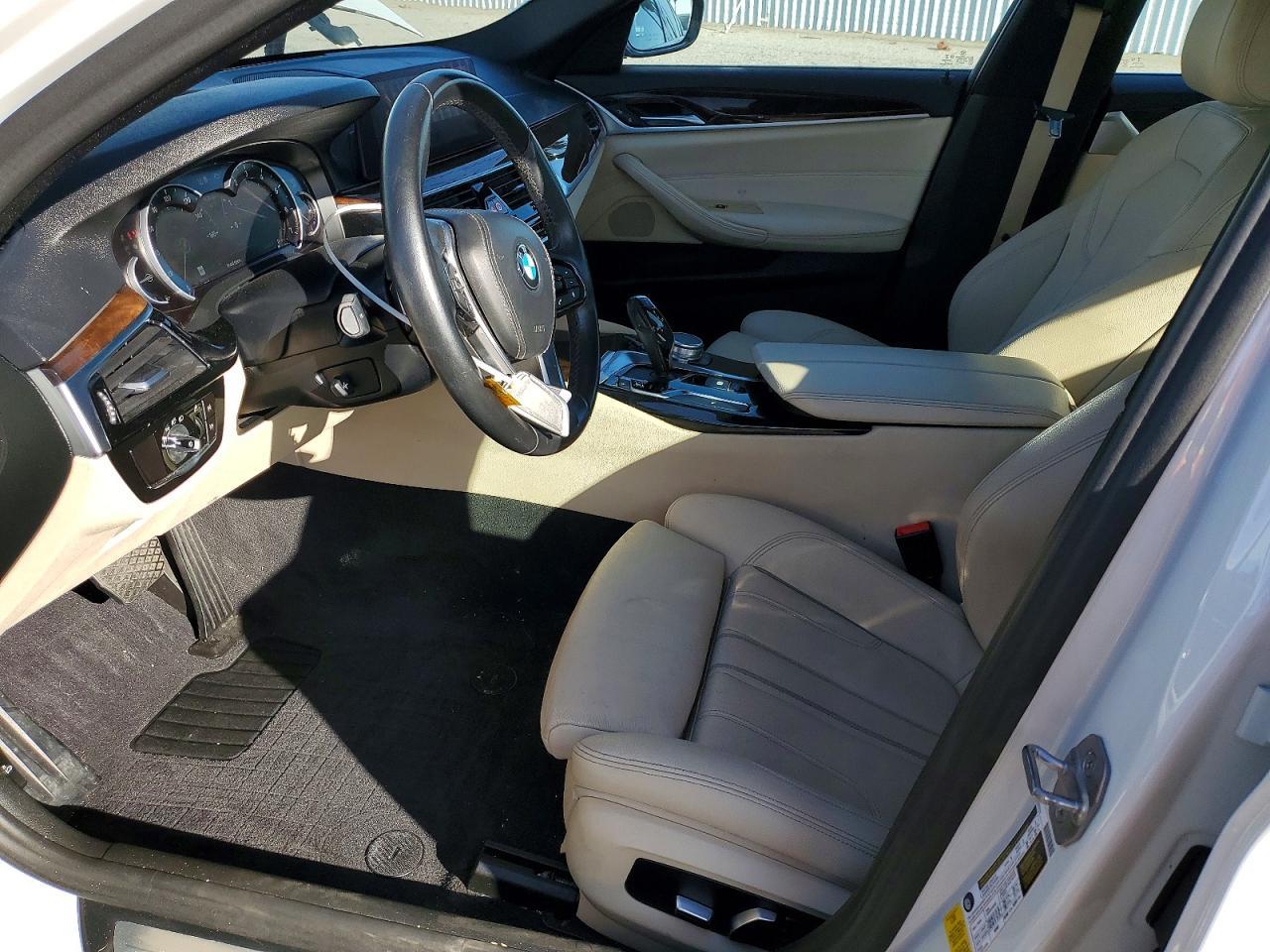 2019 BMW 530 I - zdjęcie 7