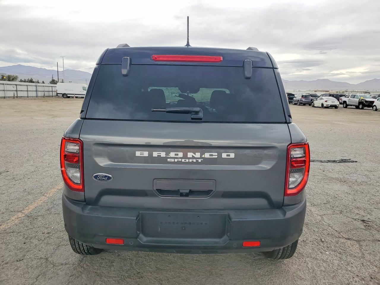 2024 Ford Bronco Sport Outer Banks - zdjęcie 6