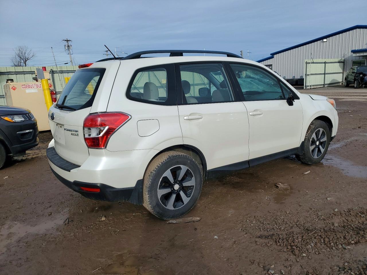 2015 Subaru Forester 2.5I - zdjęcie 3