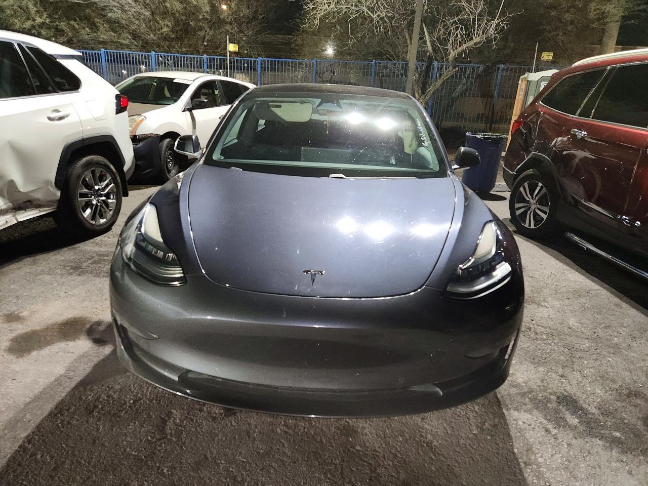 2018 Tesla Model 3 - zdjęcie 5