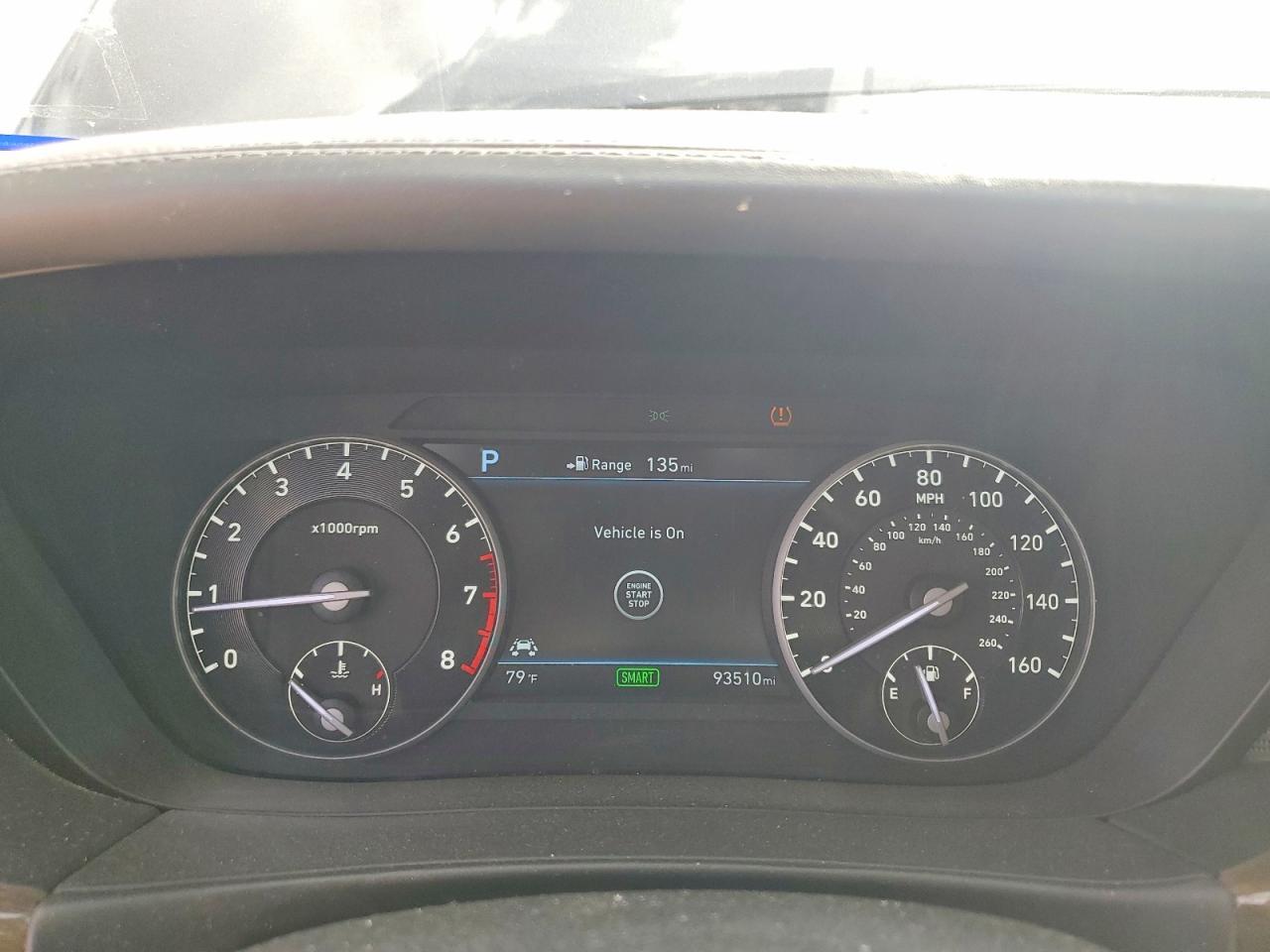 2017 Genesis G90 5.0 Ultimate - zdjęcie 9