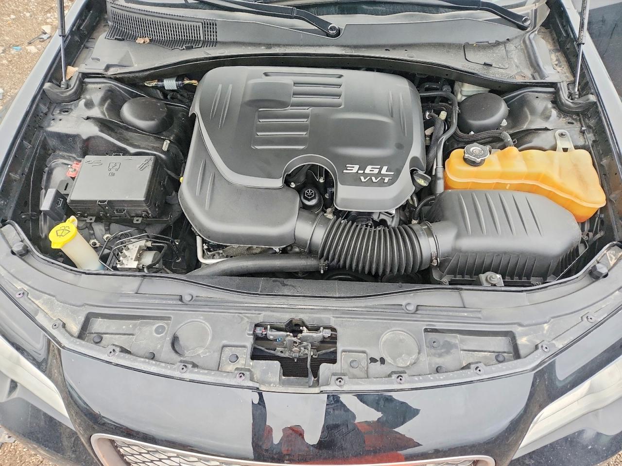 2015 Chrysler 300 - zdjęcie 11