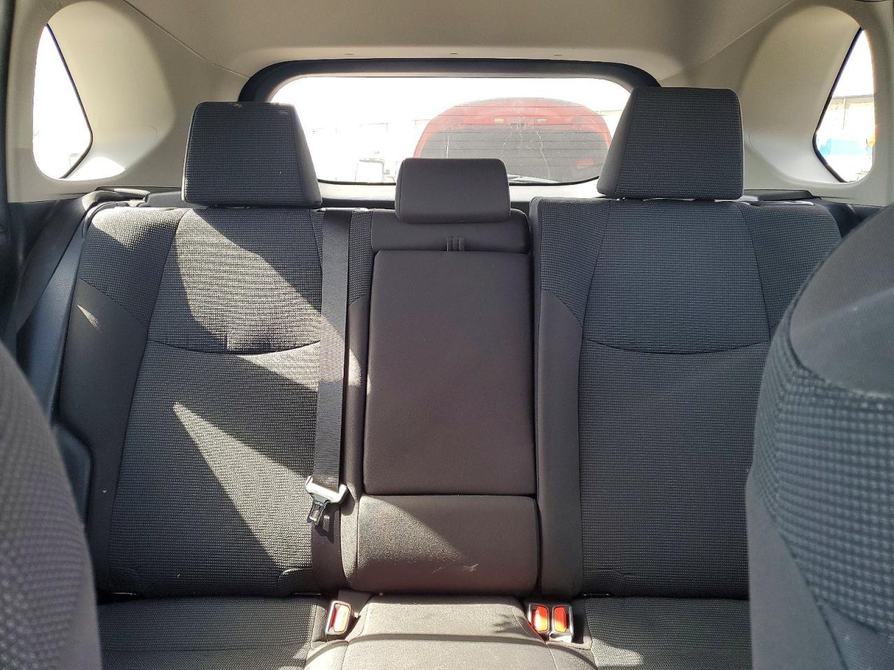 2023 Toyota Rav4 Le - zdjęcie 10