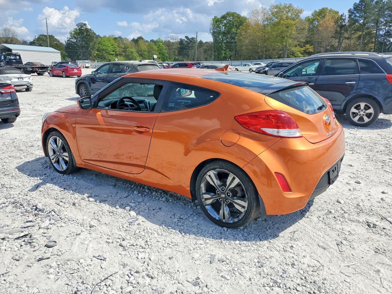 2016 Hyundai Veloster Base - zdjęcie 2