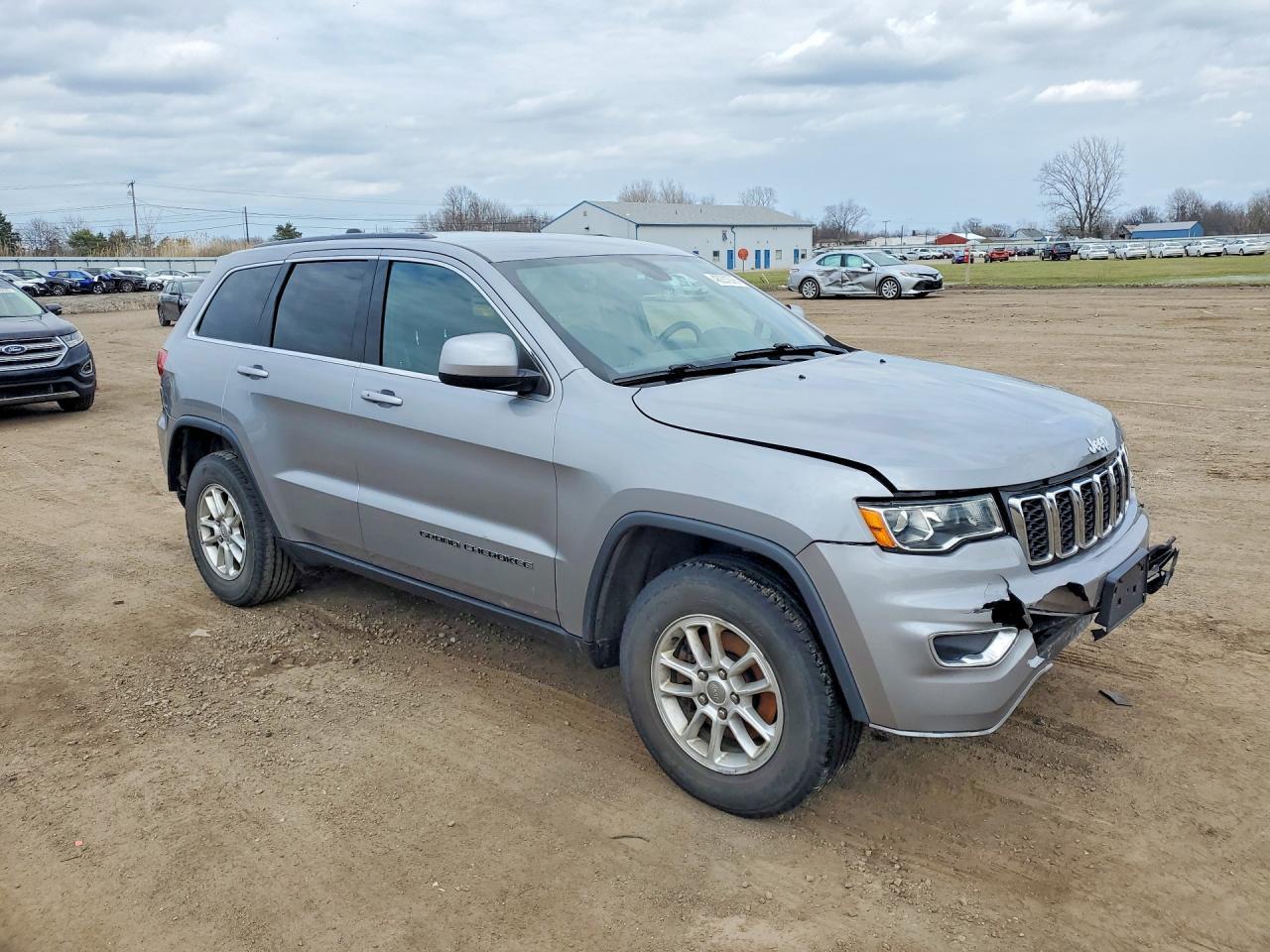2019 Jeep Grand Cherokee Laredo - zdjęcie 4