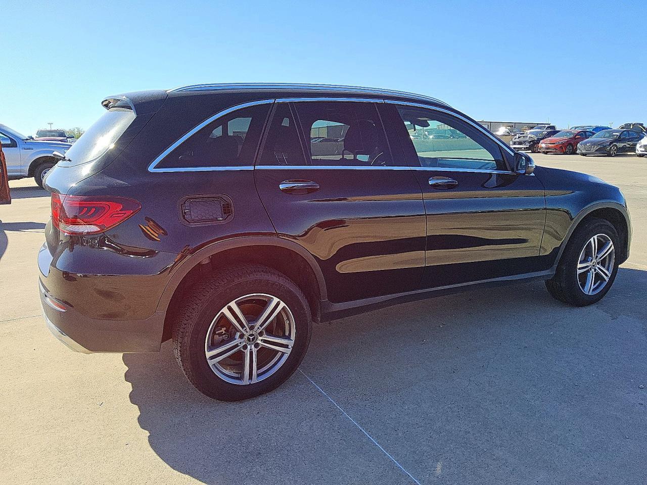 2021 Mercedes-Benz Glc 300 - zdjęcie 3