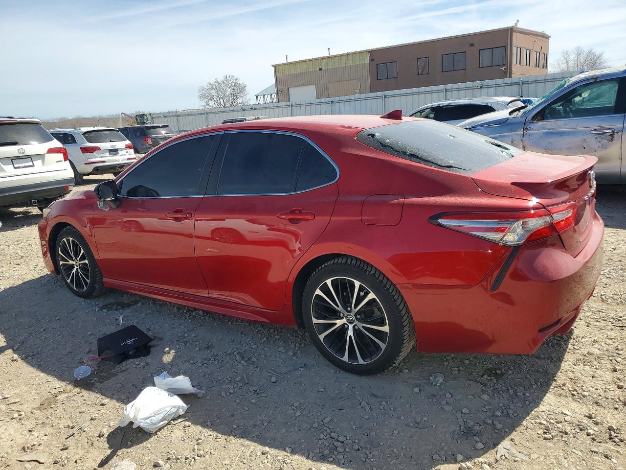 2019 Toyota Camry Se - zdjęcie 2