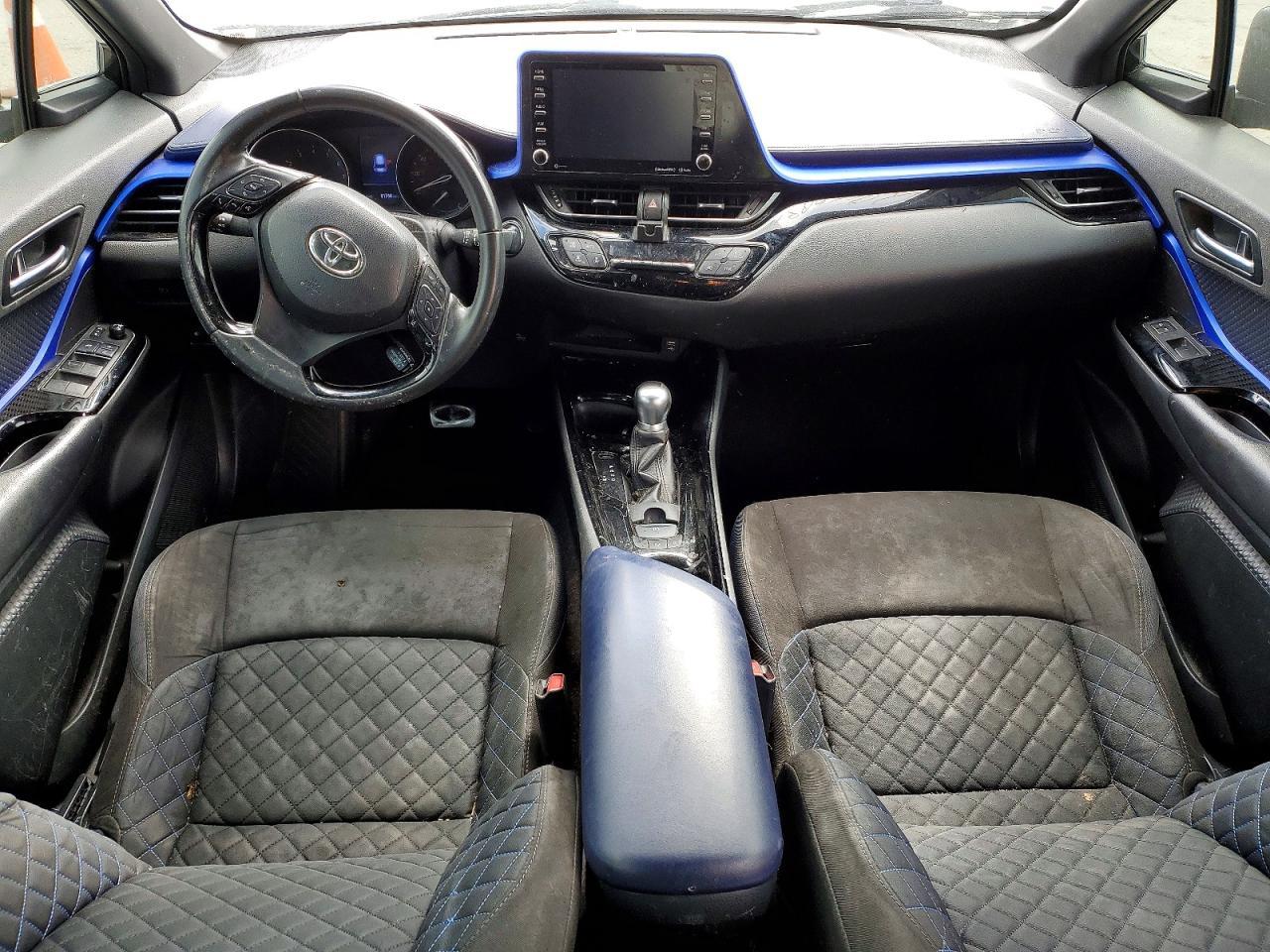 2020 Toyota C-Hr Xle - zdjęcie 8