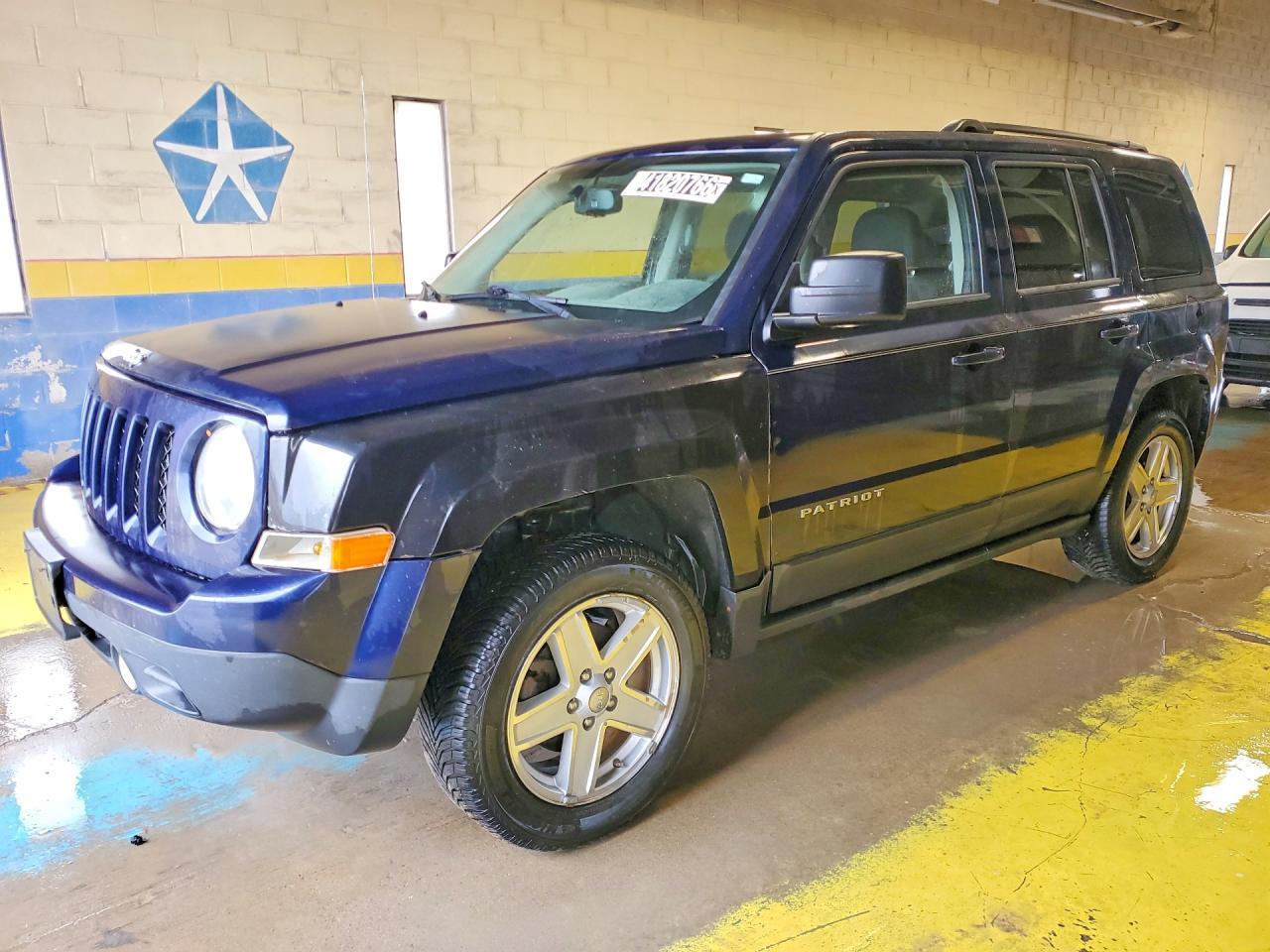 2014 Jeep Patriot Latitude - zdjęcie główne