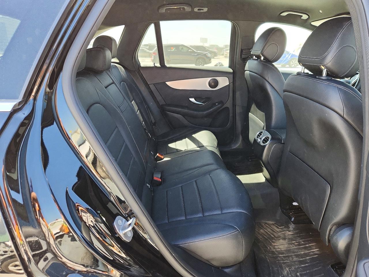 2021 Mercedes-Benz Glc 300 - zdjęcie 11