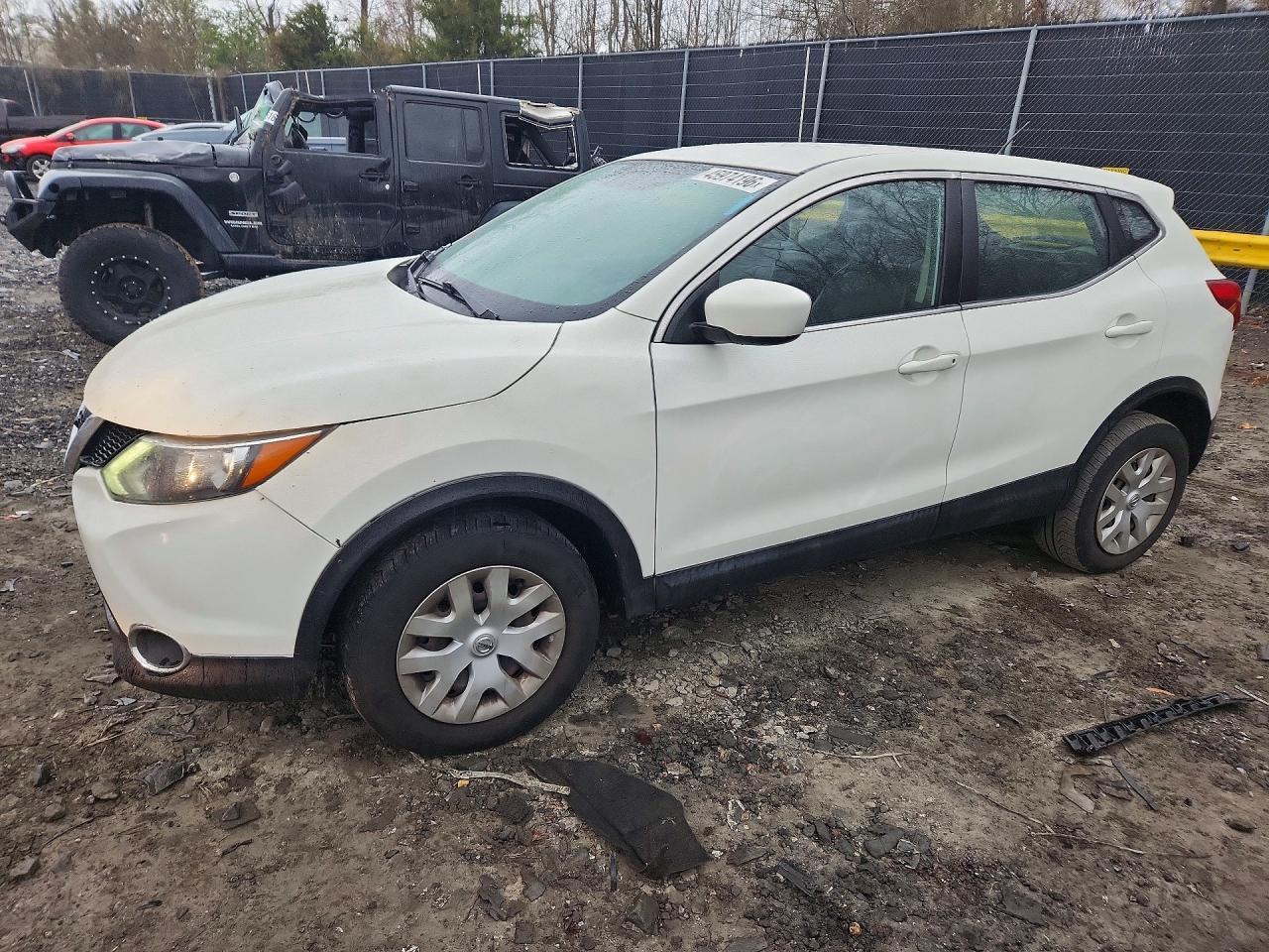 2019 Nissan Rogue Sport S - zdjęcie główne