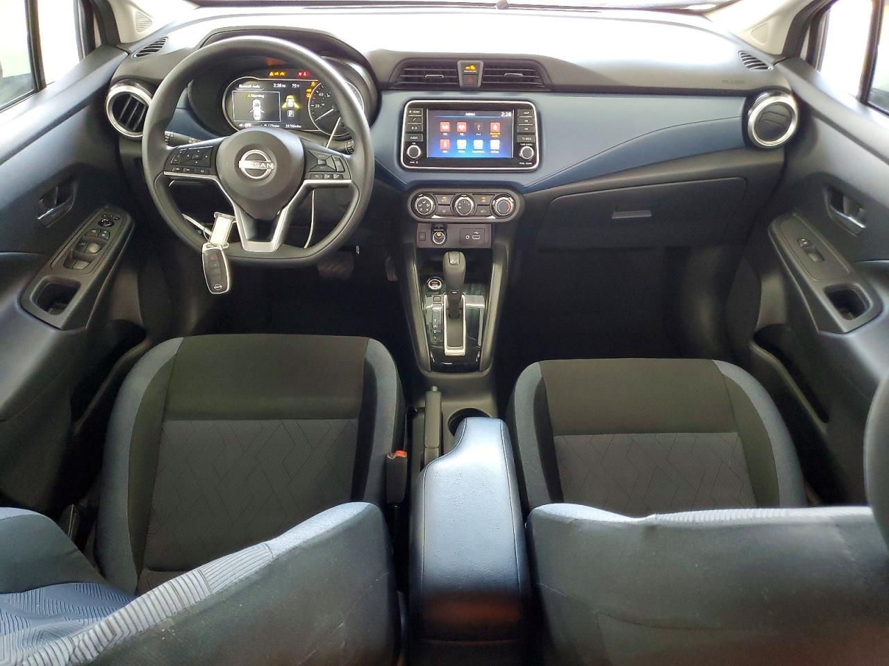 2025 Nissan Versa Sv - zdjęcie 8