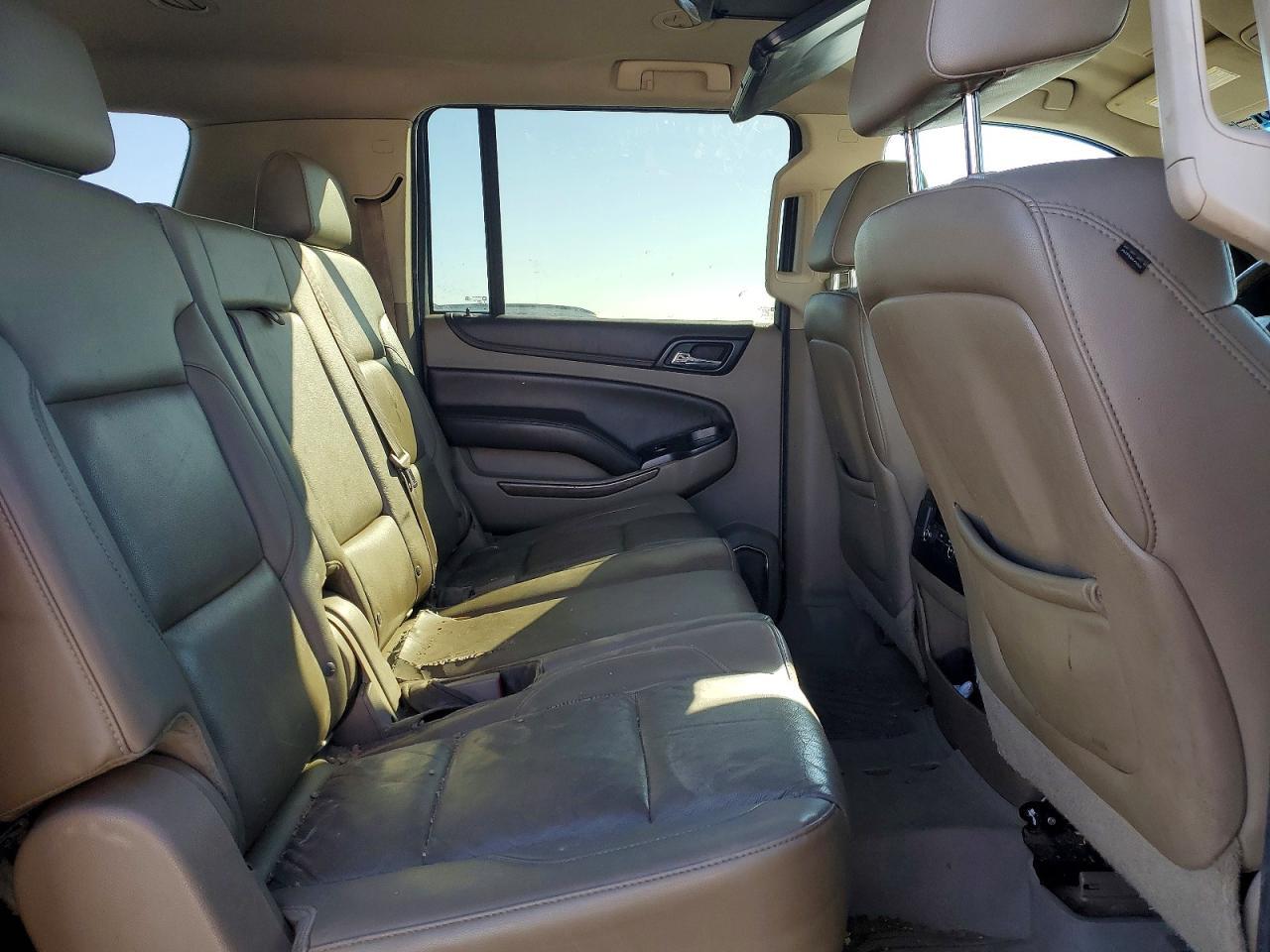 2015 Chevrolet Suburban C1500 Lt - zdjęcie 11