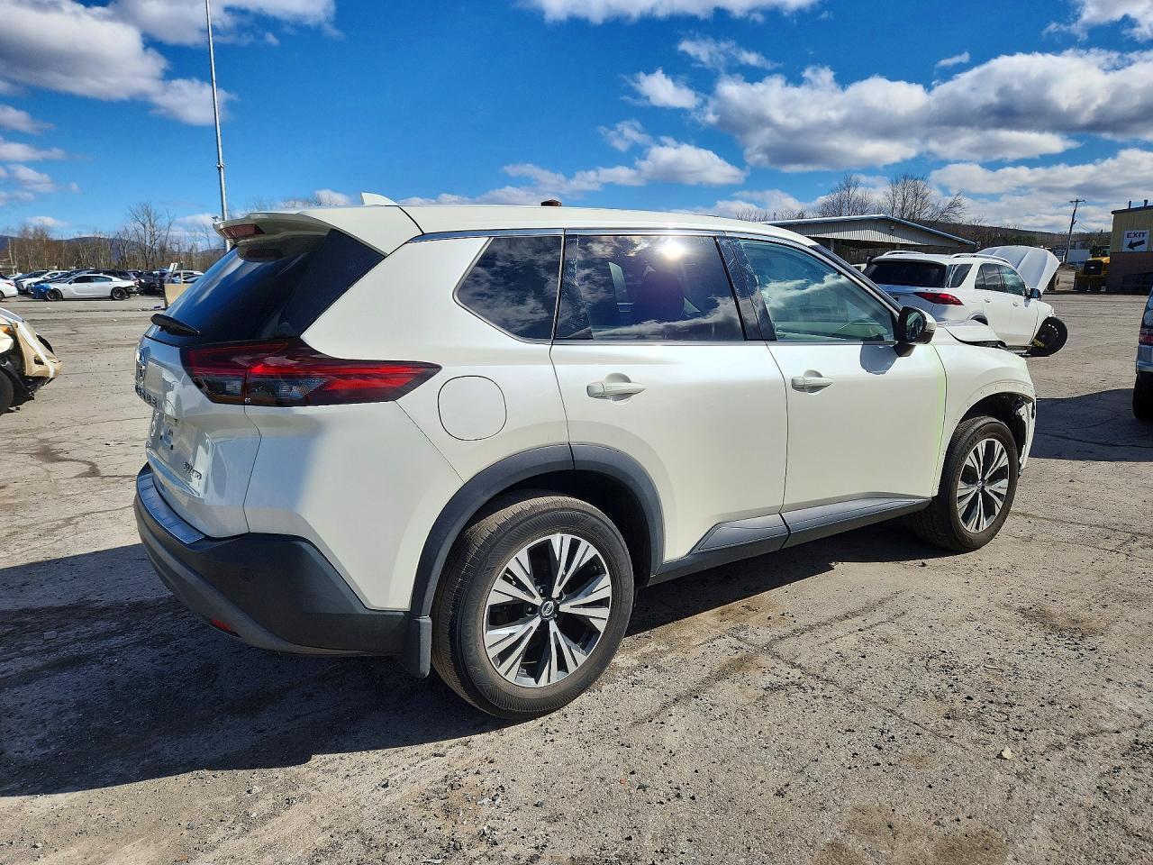 2021 Nissan Rogue Sv - zdjęcie 3