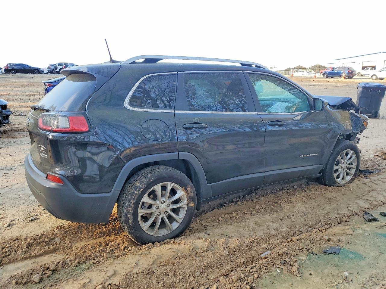 2019 Jeep Cherokee Latitude - zdjęcie 3