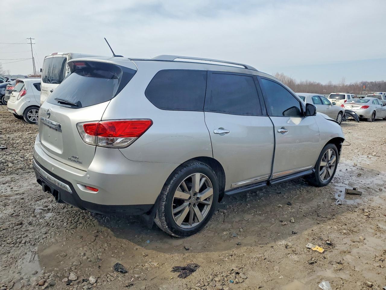 2015 Nissan Pathfinder S - zdjęcie 3
