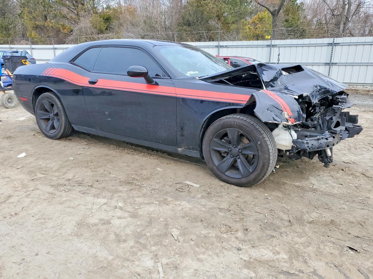 Dodge Challenger - zdjęcie 4