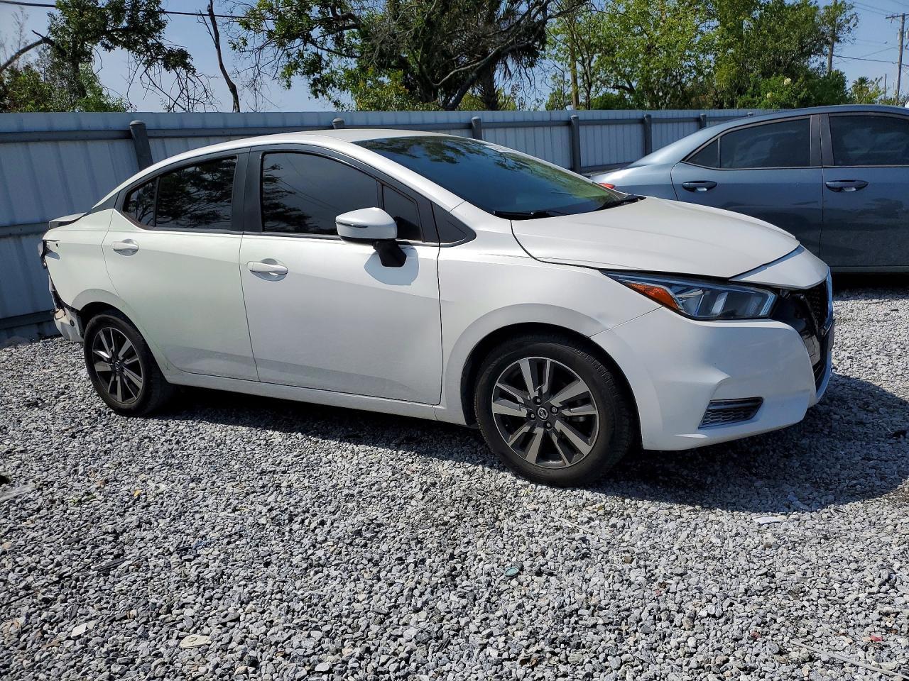 2020 Nissan Versa Sv - zdjęcie 4