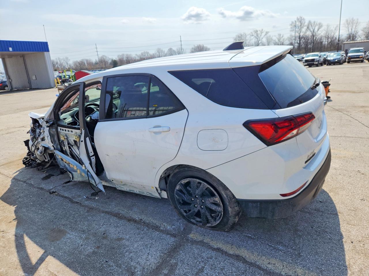 2024 Chevrolet Equinox Ls - zdjęcie 2