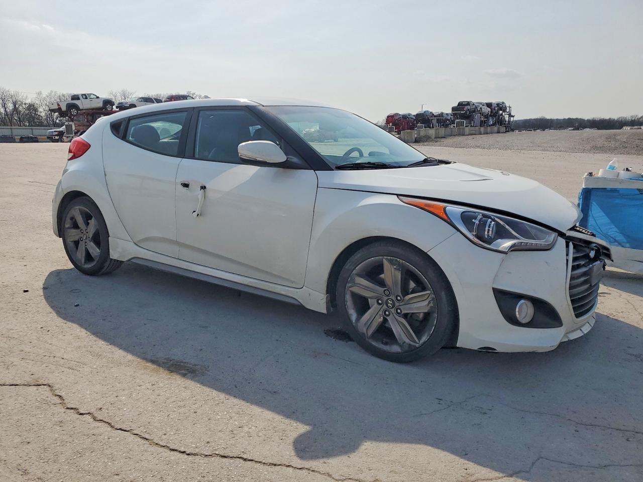 2015 Hyundai Veloster Turbo - zdjęcie 4