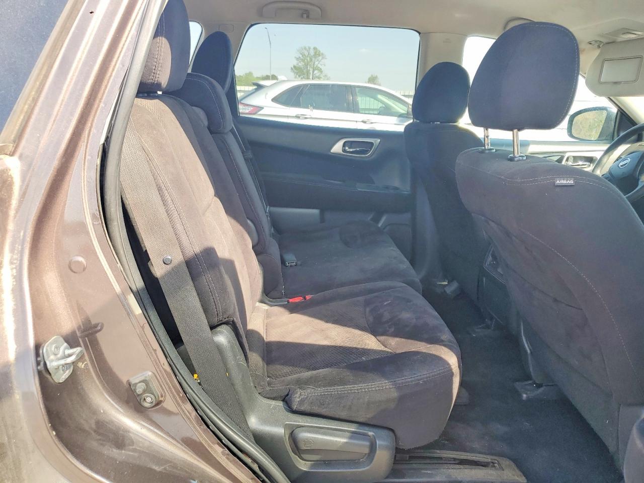 2015 Nissan Pathfinder S - zdjęcie 11