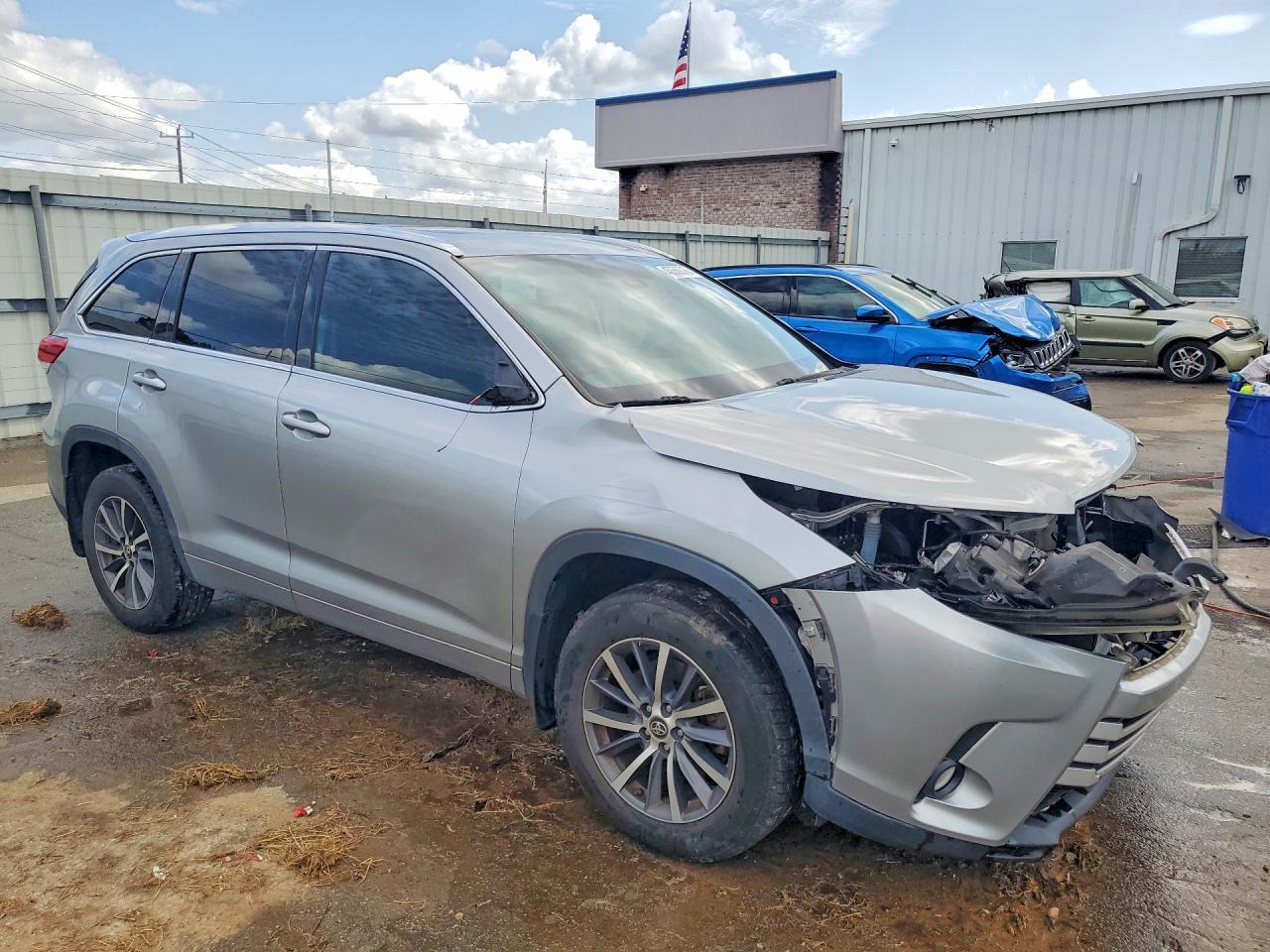 2018 Toyota Highlander Xle - zdjęcie 4