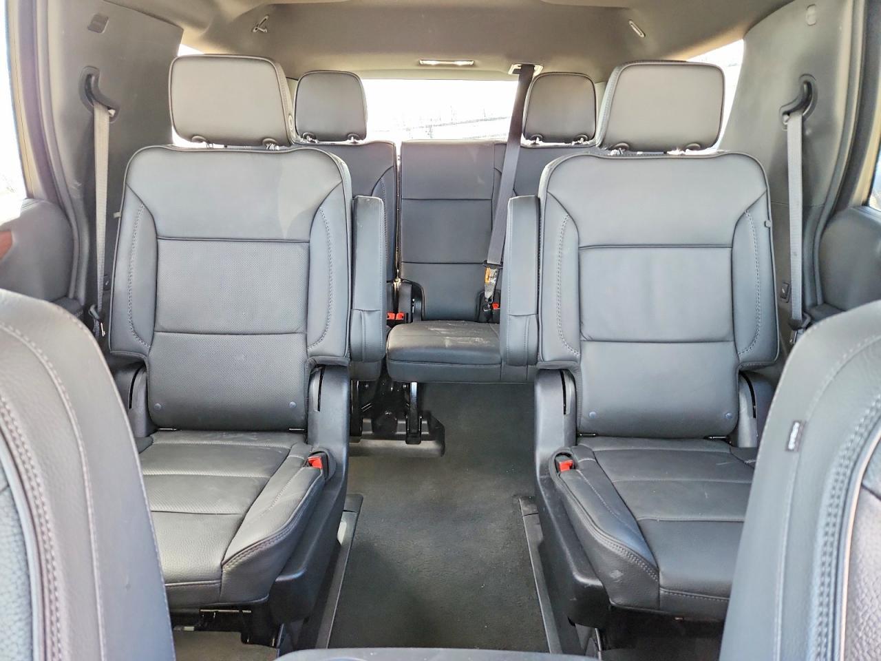 2025 GMC Yukon Denali - zdjęcie 10