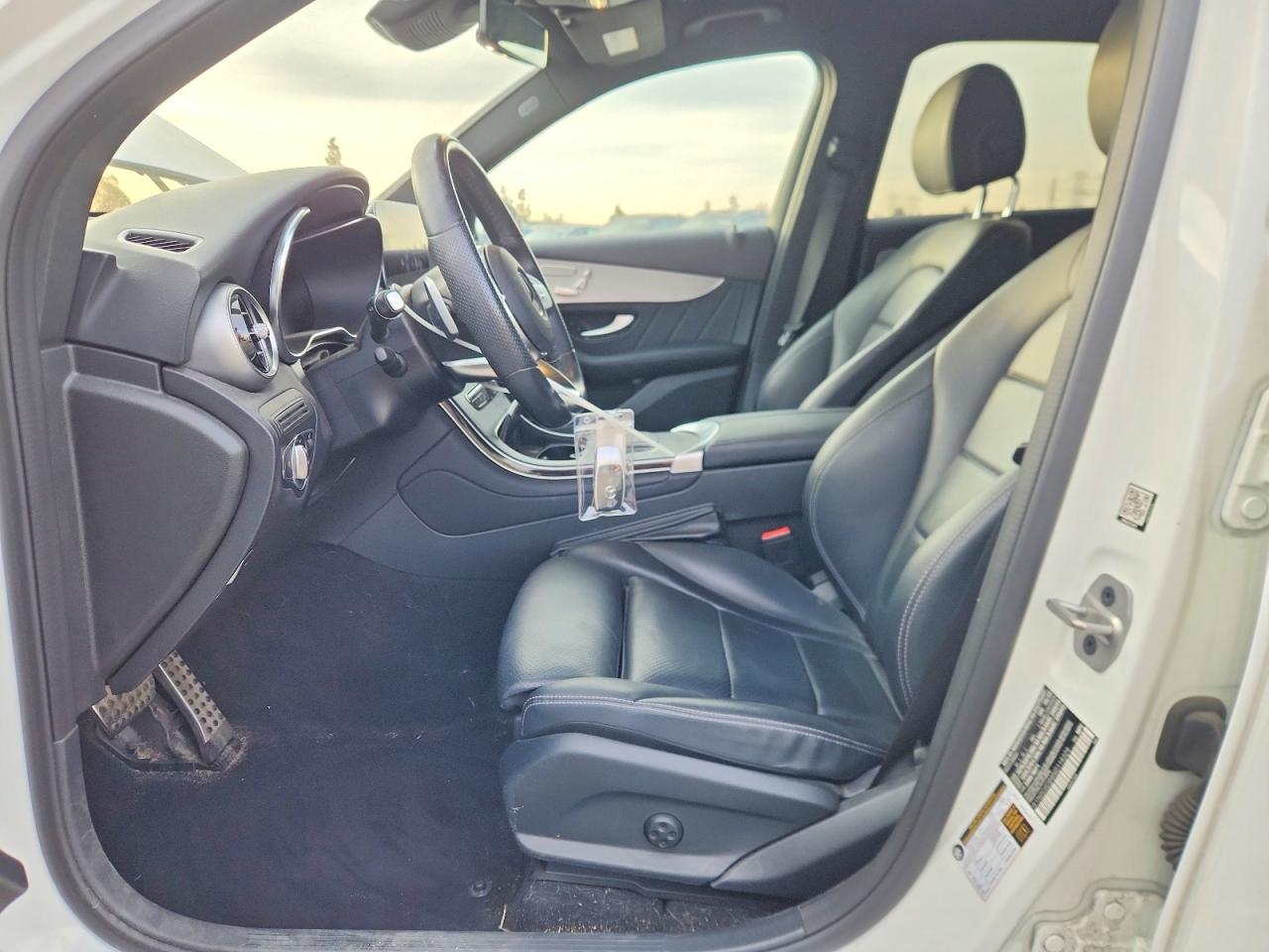 2022 Mercedes-Benz Glc 300 - zdjęcie 7