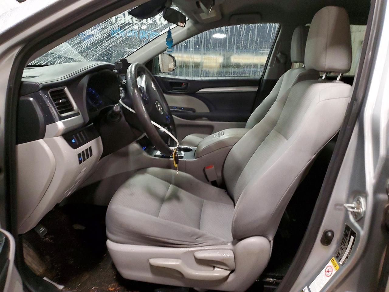 2017 Toyota Highlander Le - zdjęcie 7