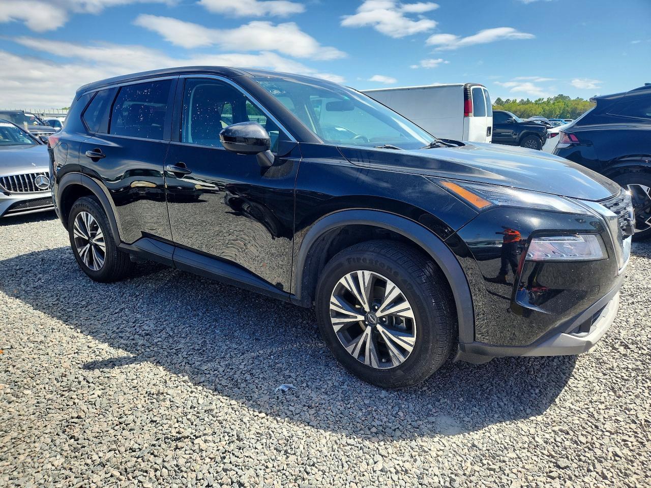 2022 Nissan Rogue Sv - zdjęcie 4