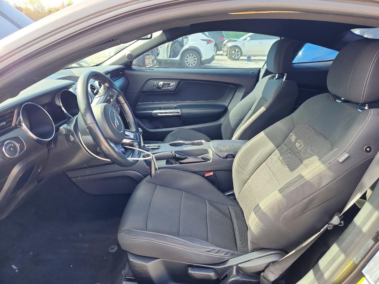 2017 Ford Mustang - zdjęcie 7