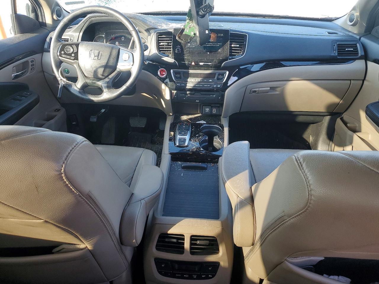 2020 Honda Pilot Touring - zdjęcie 8