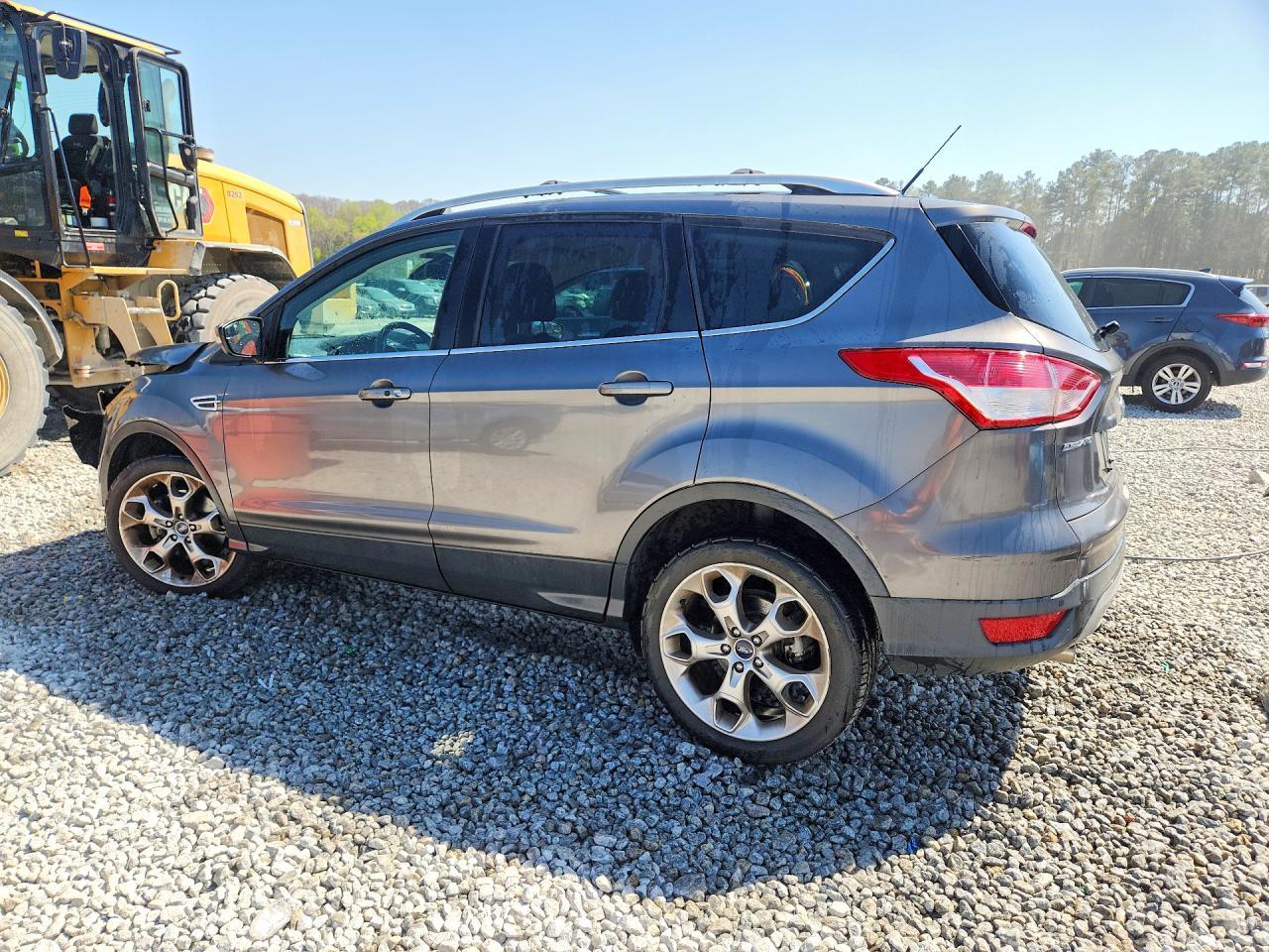 2013 Ford Escape Titanium - zdjęcie 2